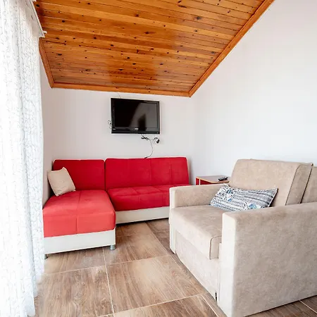 فندق Cuhadar Ahsap Evleri بالاموتبوكو