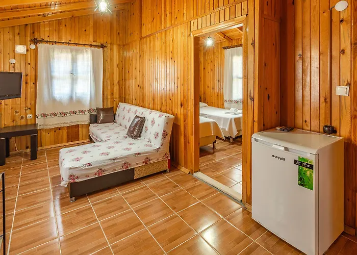 Cuhadar Ahsap Evleri Hotel Palamut Buku