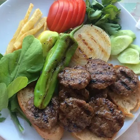 Cuhadar Ahsap Evleri