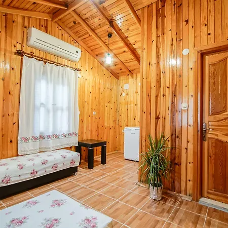 Cuhadar Ahsap Evleri