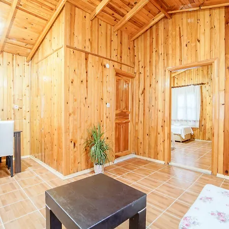 Cuhadar Ahsap Evleri