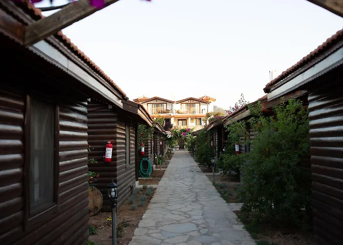 Отель Cuhadar Ahsap Evleri