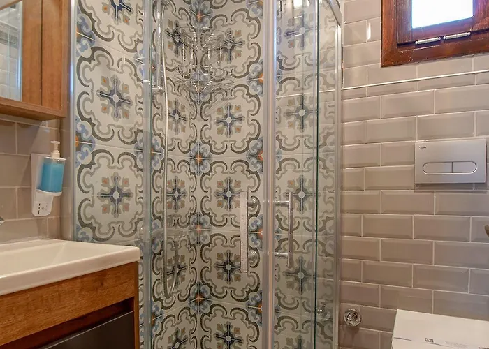 Cuhadar Ahsap Evleri Паламутбуку